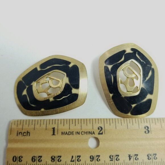 Vintage Berebi Black Enamel and Gold Tone Stud Earrings Cut Out Design 80s Style - Picture 5 of 7